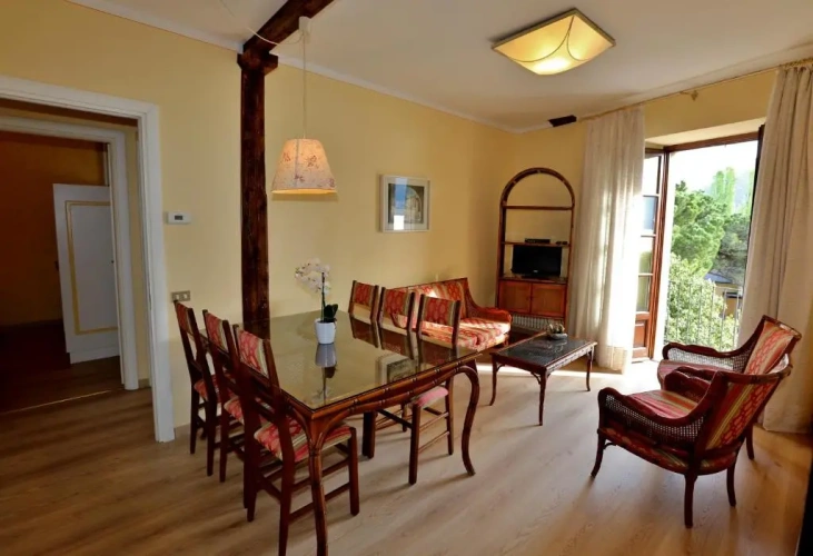 2 Bedrooms Apartment with lake view
