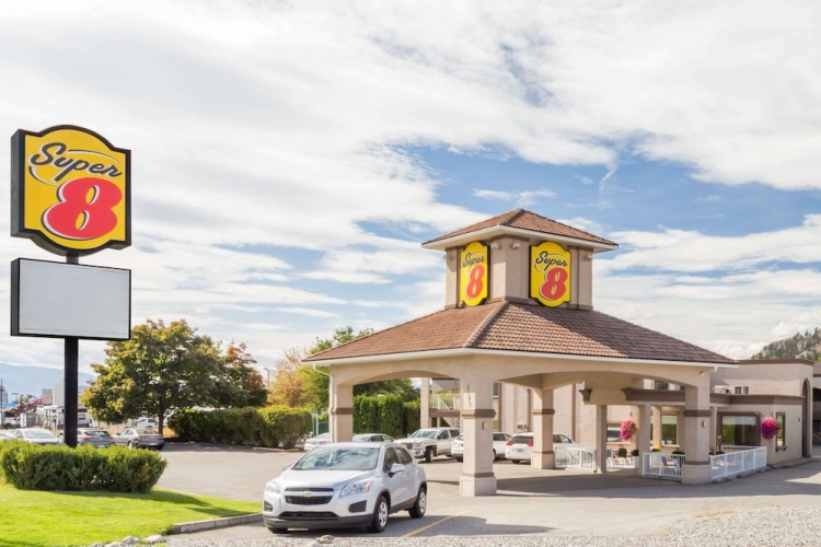 Super 8 Kelowna Bc photo 18