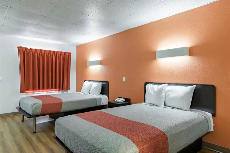Motel 6 Walterboro, SC