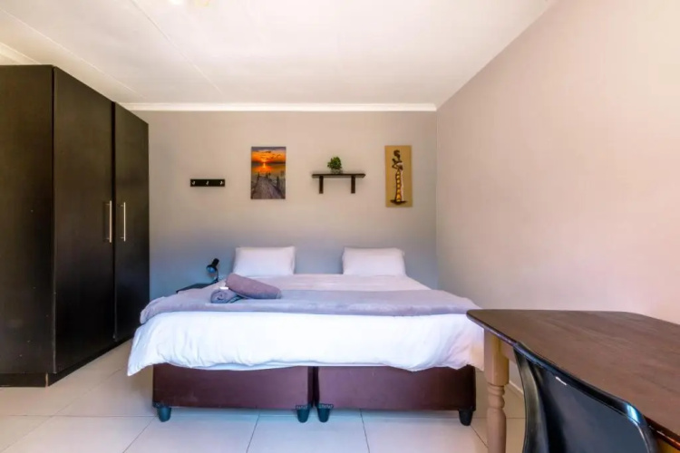 Linden Guest House