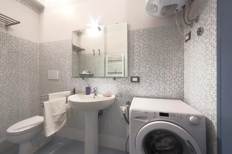 Appartamento centralissimo con 2 camere e 2 bagni