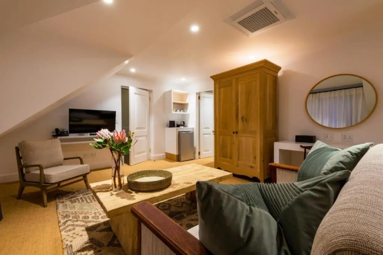 Deluxe Family Suite