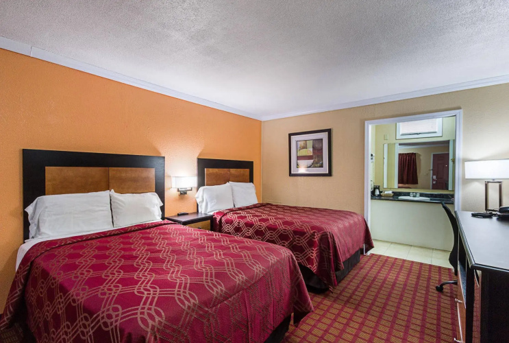 Rodeway Inn West Dodge