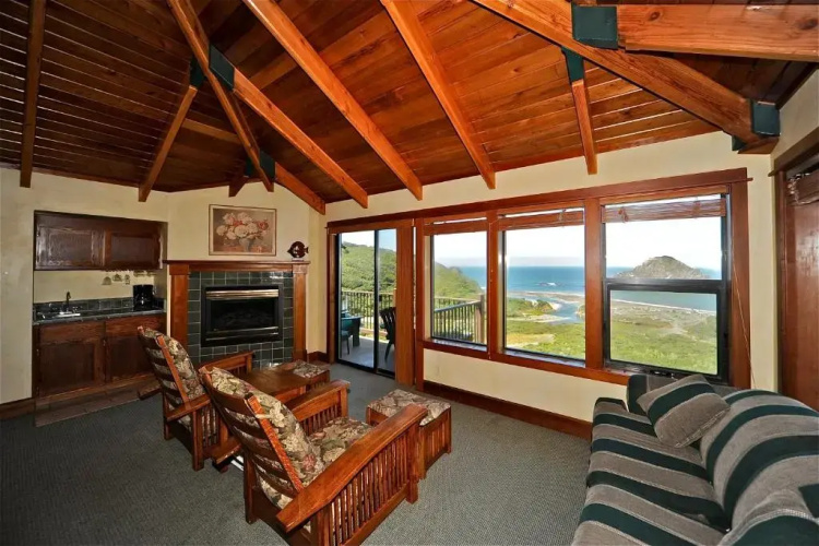 Elk Cove Inn & Spa