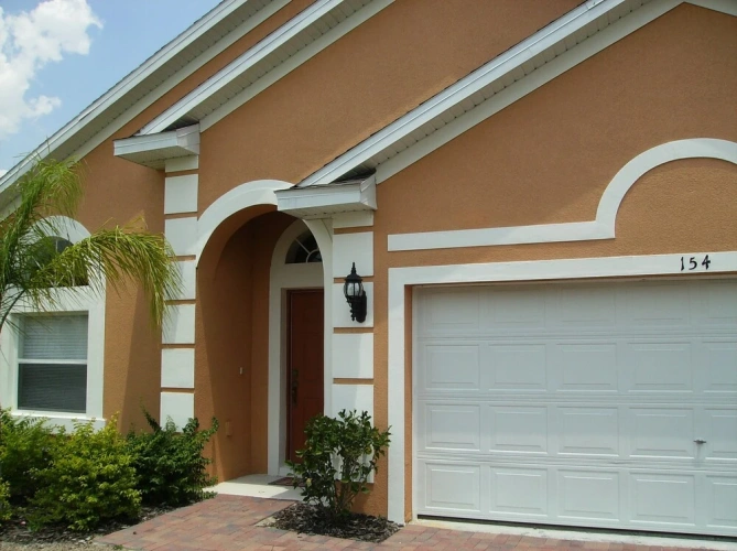 4 Bedroom - Budget Home With Private Pool