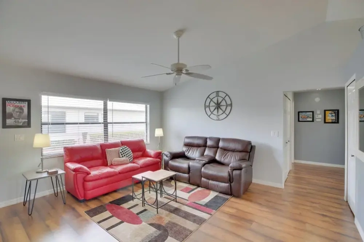 2 Bedrooms Villa