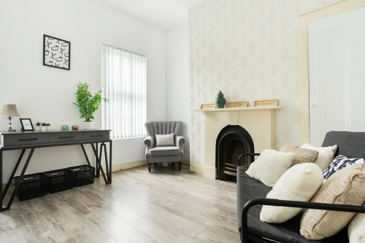 Liverpool Apartment Near City Centre