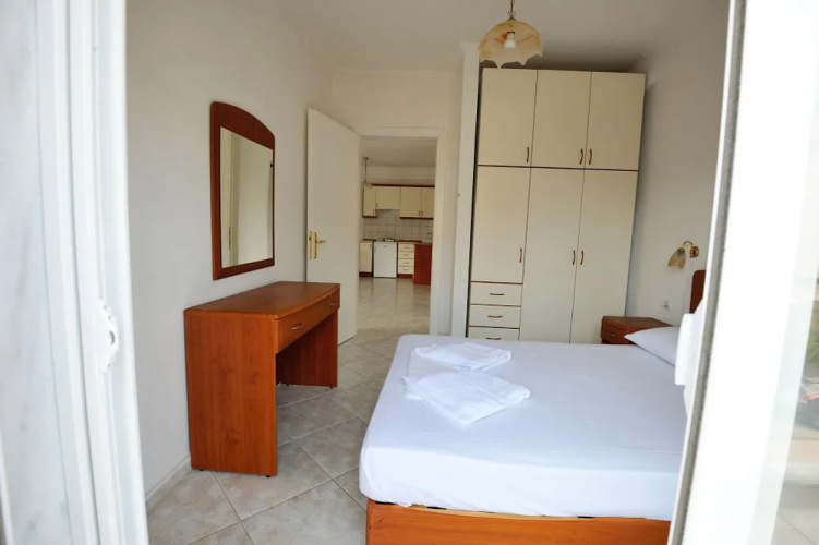 Kleopatra Apartments