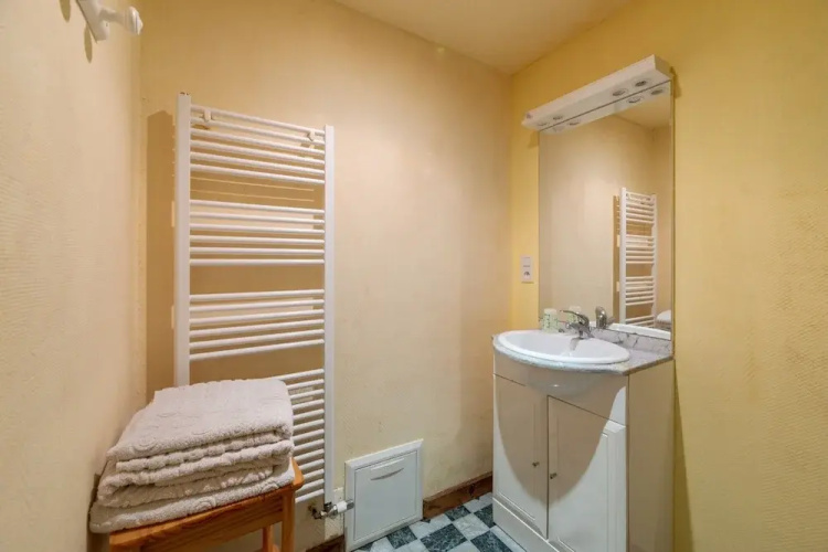 Quaint Holiday Home in Ferce