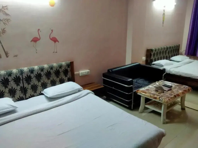 Shreenathji Inn by OYO Rooms