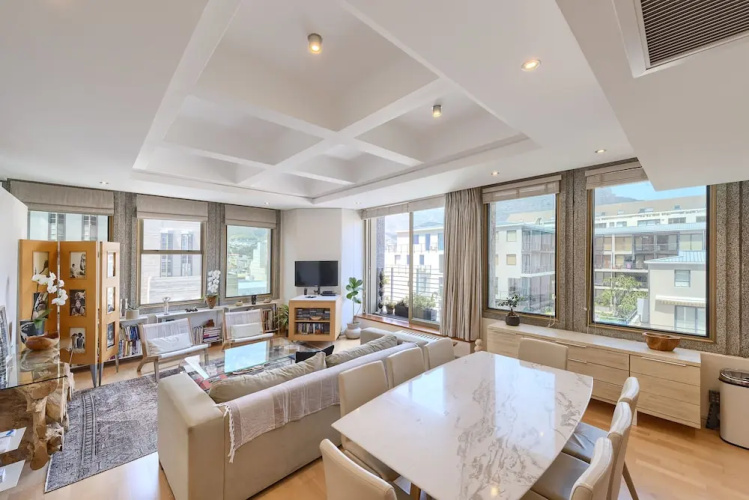 1003 Cartwright