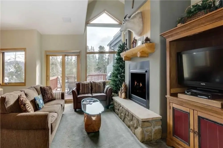 4 Bedrooms Cottage