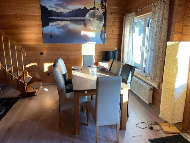 4 Bedrooms Cottage