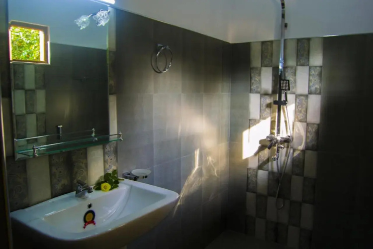 girilena resort