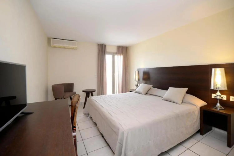 Golden Beach Hotel