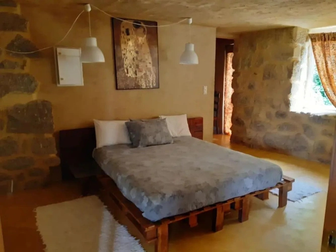 2 Bedrooms Cottage