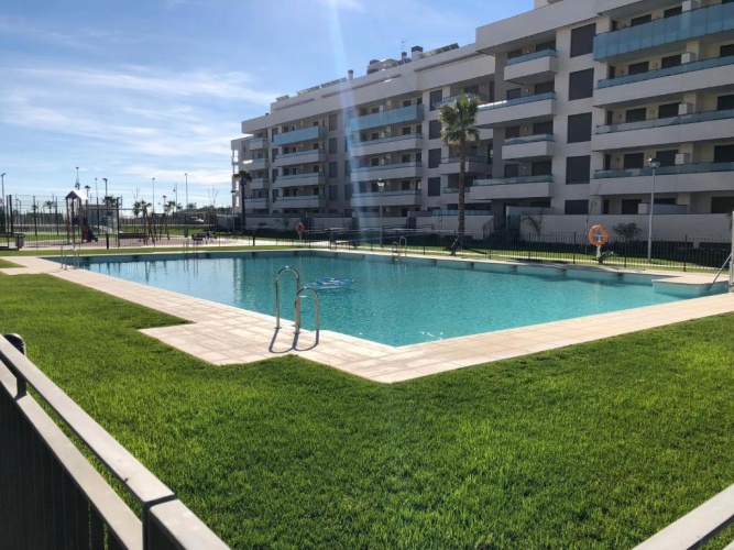 3 Bedrooms Apartment