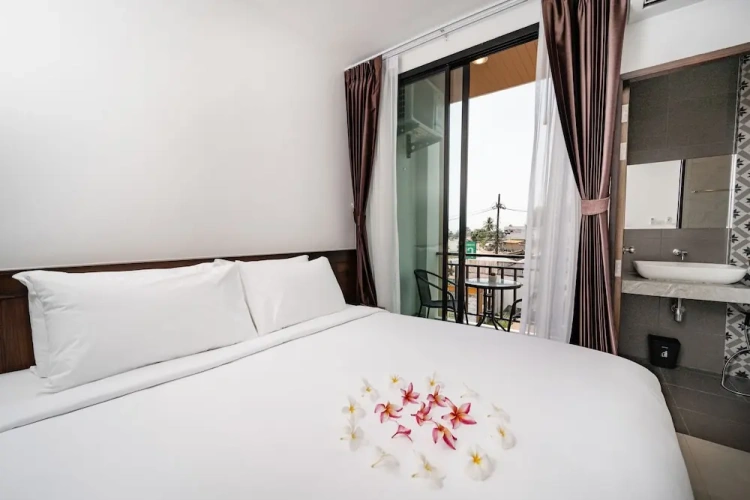 Deluxe room with balcony and with mountain view