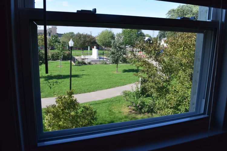 Veterans Park Hotel