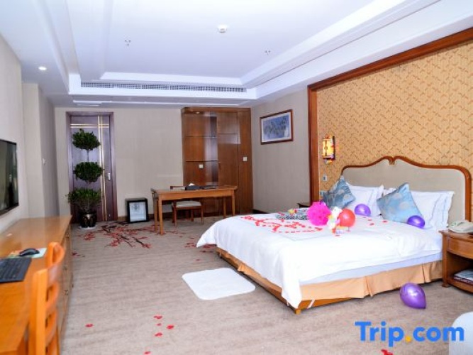 Double Suite with balcony and with garden view