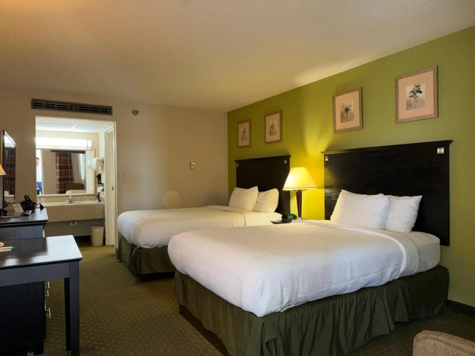 Quality Inn & Suites Moline - Quad Cities