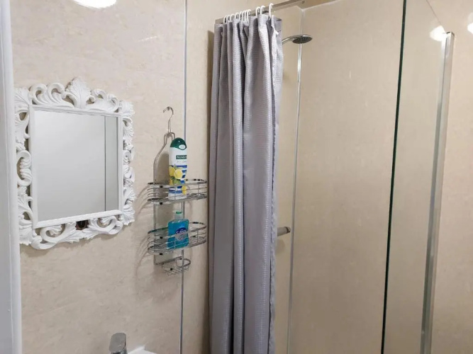 2-beds Studio Located in Parkgate Rotherham