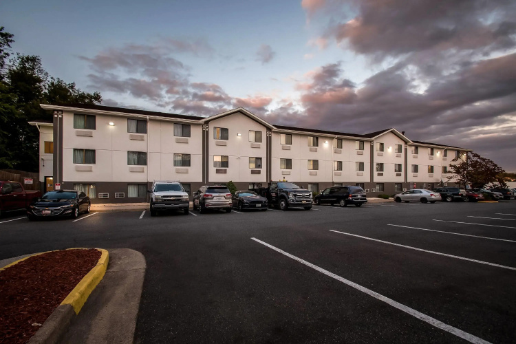 Super 8 by Wyndham Dumfries/Quantico