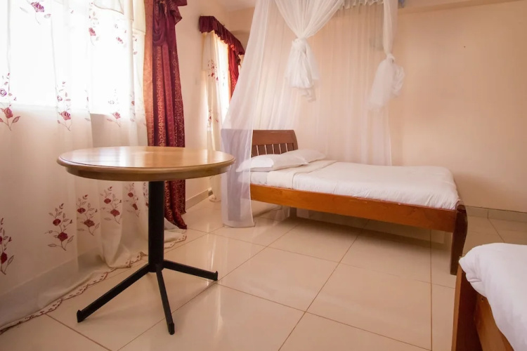 Dans Hotel