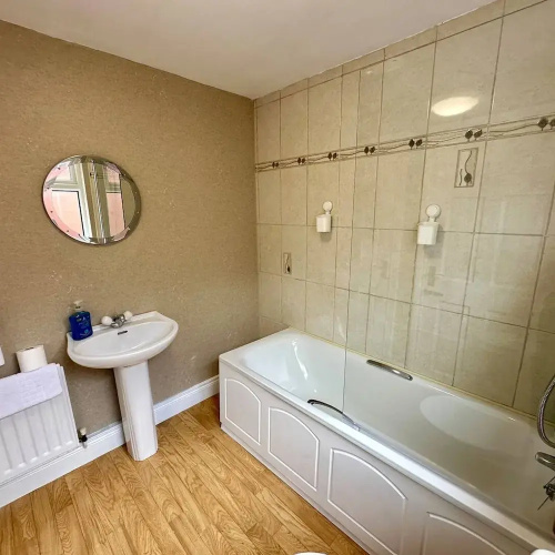 2br Ormeau Central in Belfast