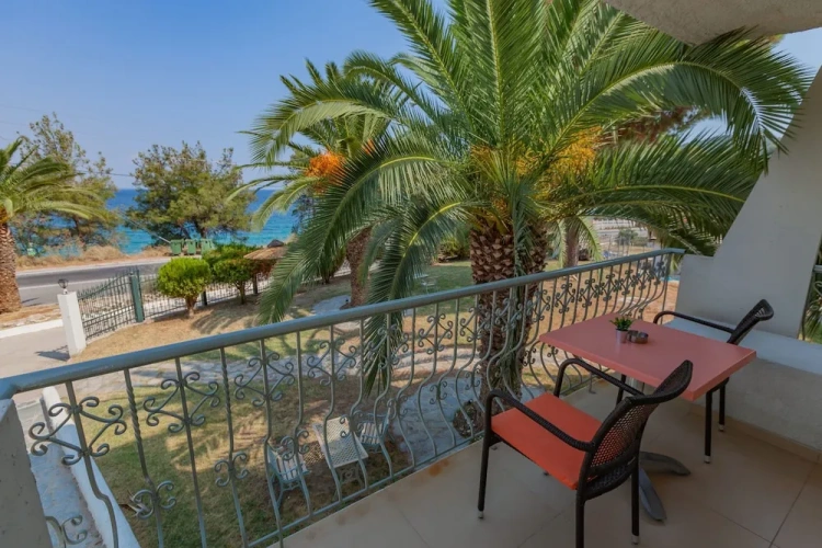 Superior Double room with partial sea view