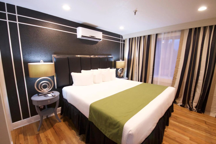 Hyde Park Hotel