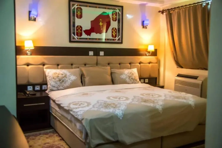 Deluxe Suite