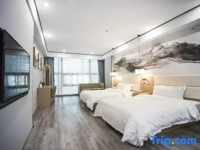 Standard Triple Family room