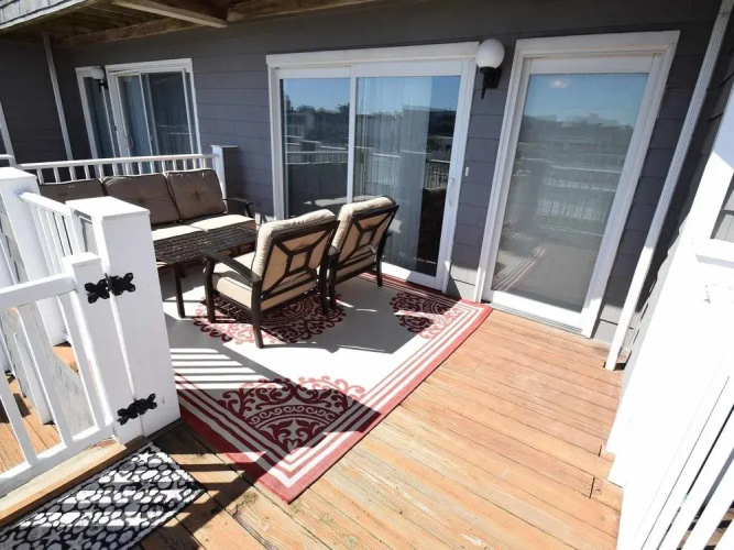 Harbour Island 39F By Redawning