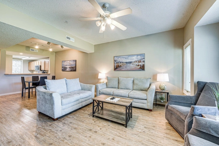 2 Bedrooms Apartment