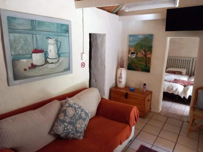 2 Bedrooms Cottage