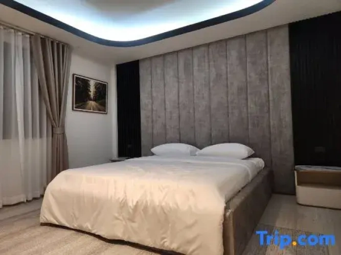 2 Bedrooms Suite