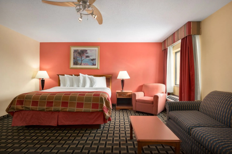 Baymont by Wyndham Springfield