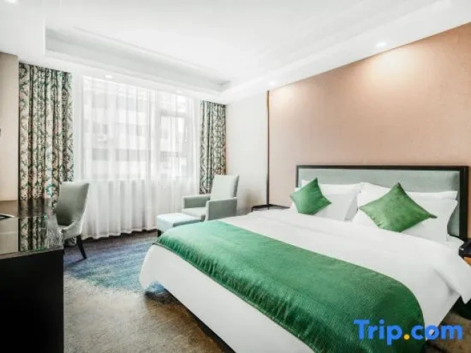 Deluxe Suite