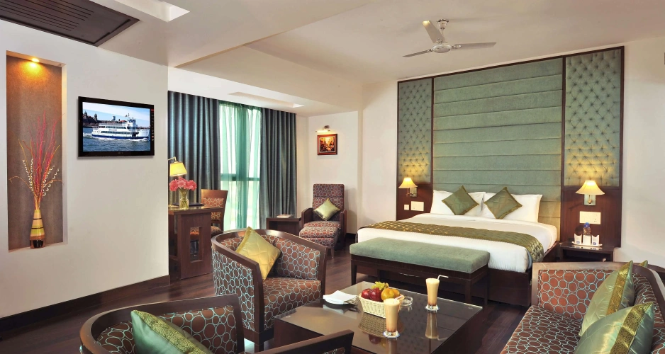 Double Suite with park view