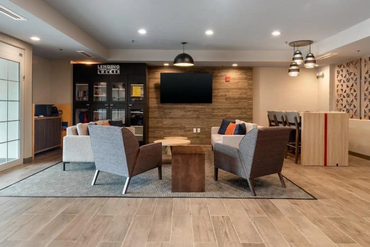 Candlewood Suites Enterprise by IHG
