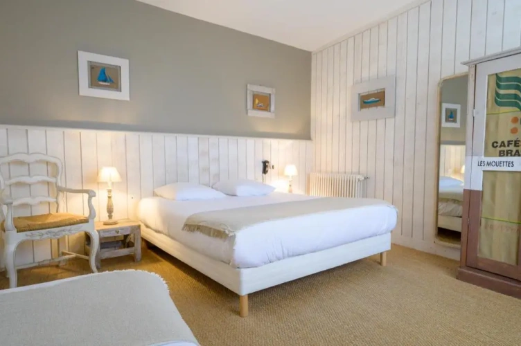 Standard Double room with view