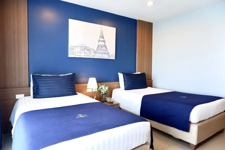 Deluxe Twin room with balcony
