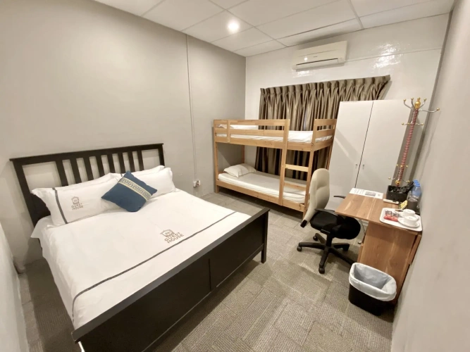Standard Triple room