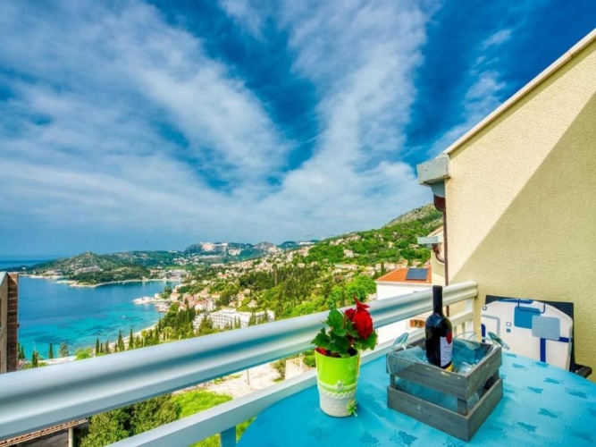 2 Bedrooms Apartment with balcony