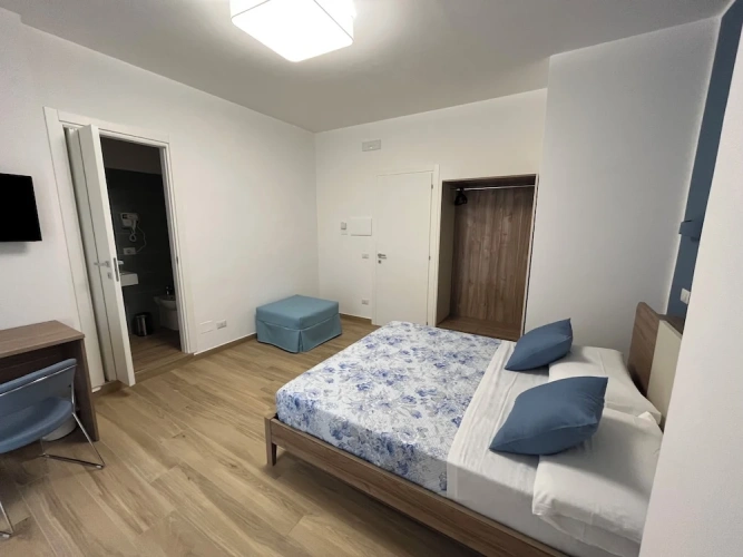 Deluxe Triple room with balcony and with city view