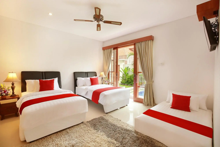 Lucia Villa Seminyak Beachside