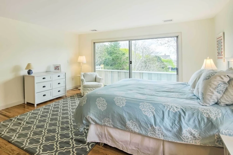 5 Bedrooms Cottage