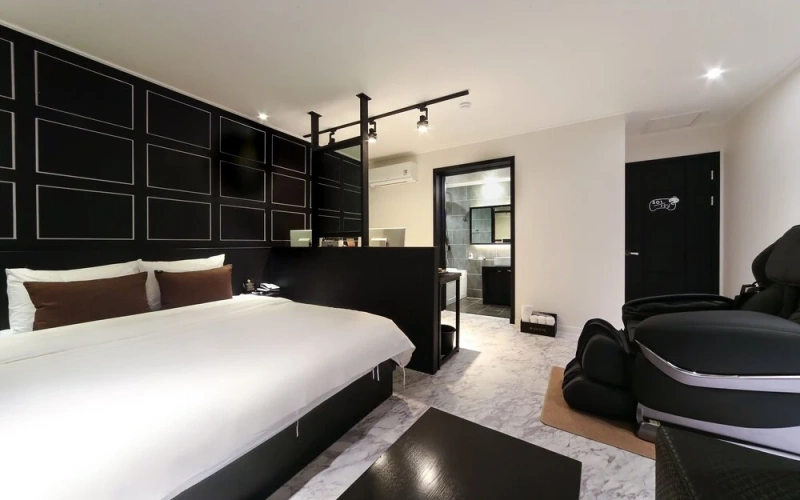 Guest rooms