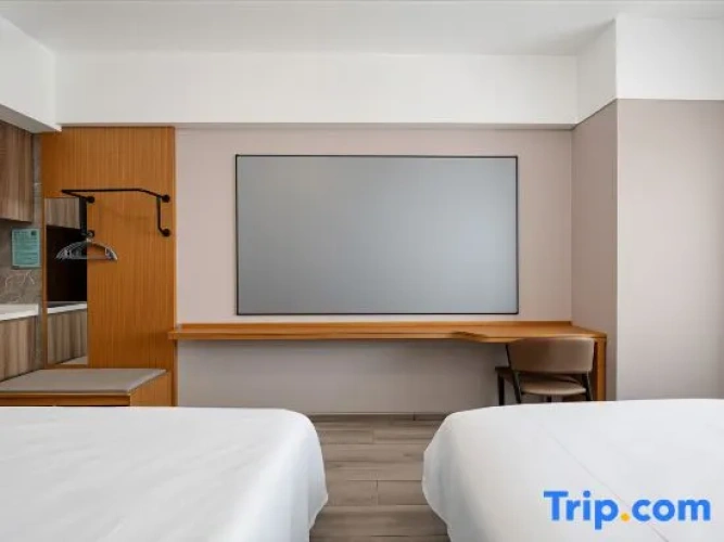 Standard Twin Family room